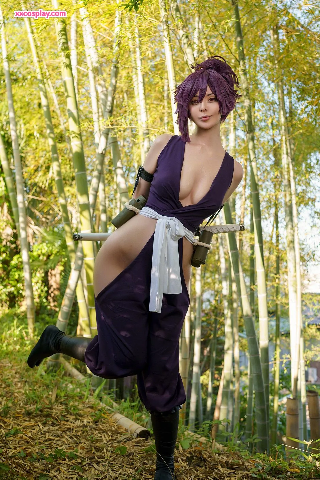 Vinnegal as Yuzuriha from Jigokuraku